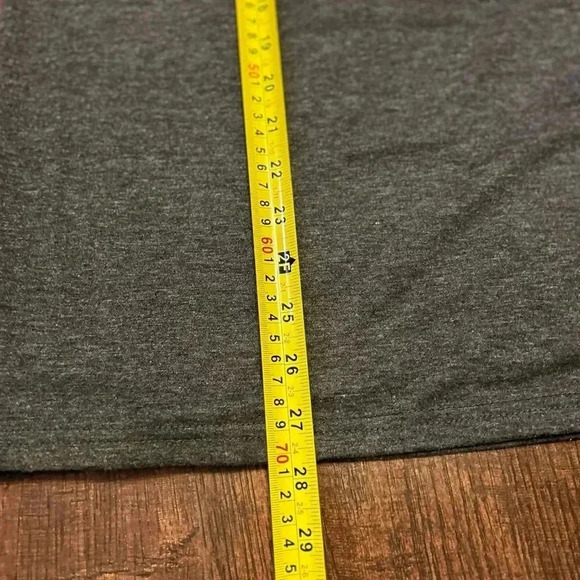 Kiss Graphic Women’s XL Grey Distressed Sleeveless Retro Concert‎ Lips T-Shirt - Picture 8 of 10